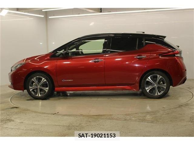 Nissan LEAF 2017-12 8796413-7