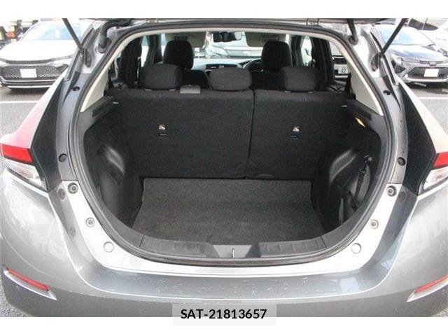 Nissan LEAF 2021-06 8829855-26