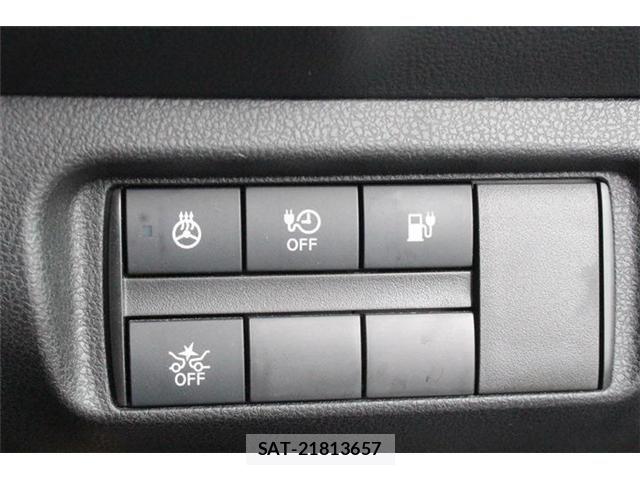 Nissan LEAF 2021-06 8829855-3