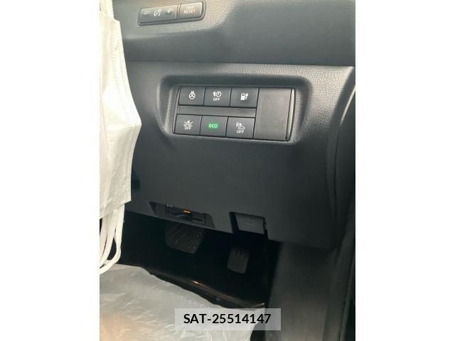 Nissan LEAF 2018-08 8829857-16