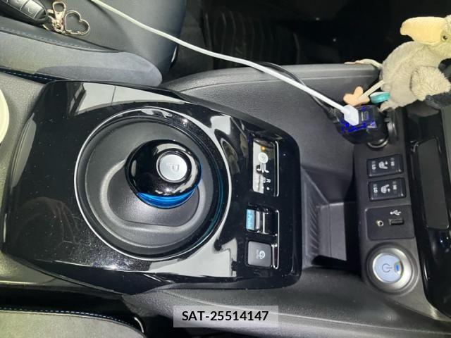 Nissan LEAF 2018-08 8829857-18