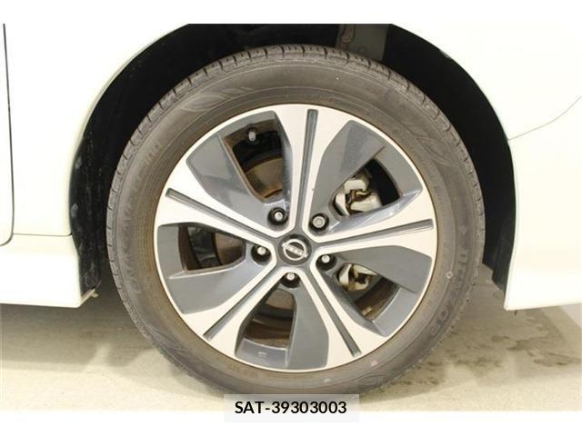 Nissan LEAF 2022-01 8829854-21