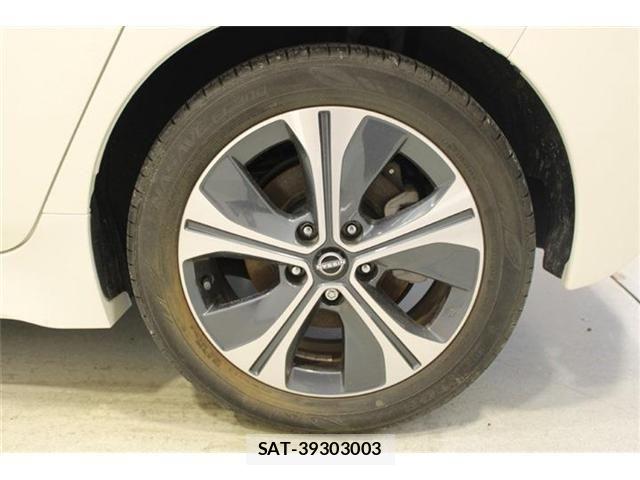 Nissan LEAF 2022-01 8829854-23