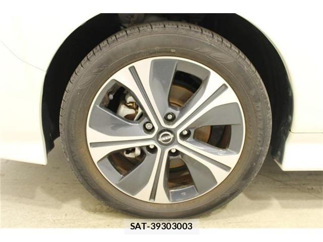 Nissan LEAF 2022-01 8829854-24