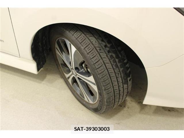 Nissan LEAF 2022-01 8829854-26