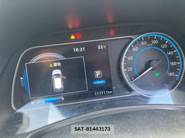 Nissan LEAF 2017-10 8829856-12