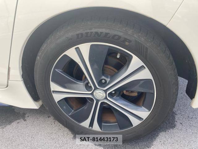 Nissan LEAF 2017-10 8829856-6
