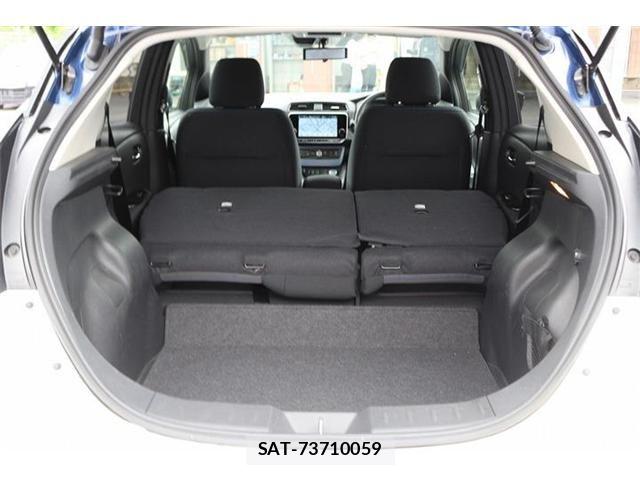 Nissan LEAF 2022-12 8829853-27