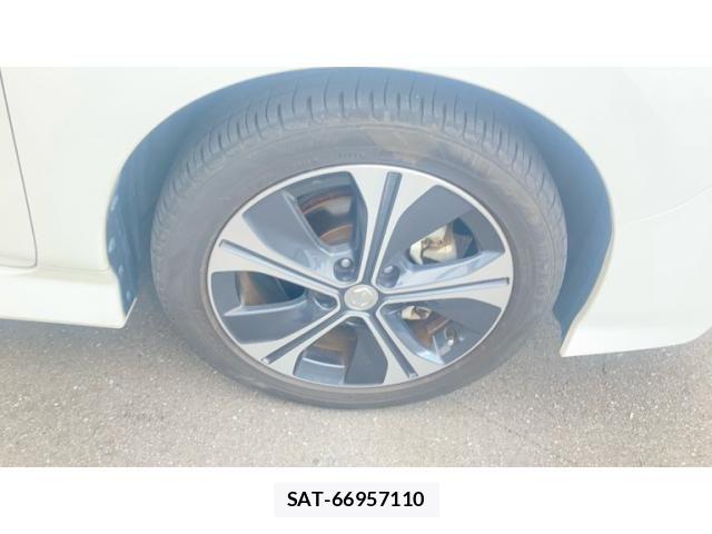 Nissan LEAF 2018-01 8849528-12