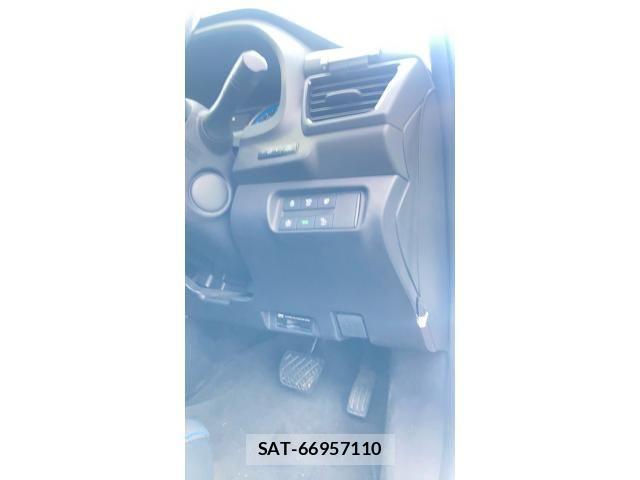 Nissan LEAF 2018-01 8849528-17