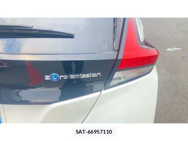 Nissan LEAF 2018-01 8849528-8