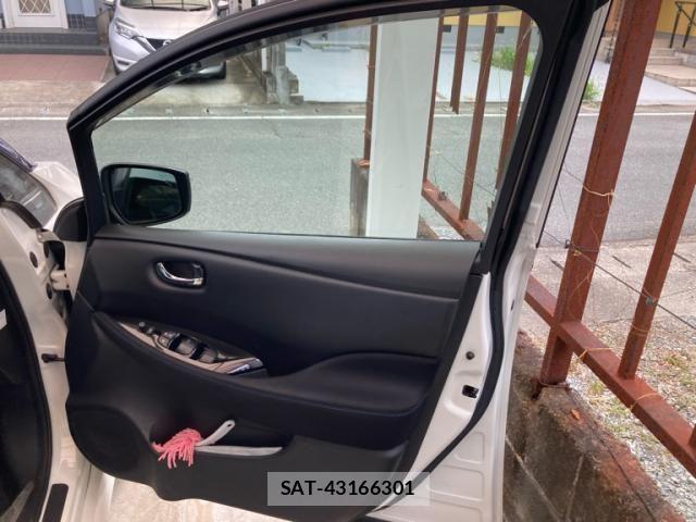 Nissan LEAF 2018-02 8847962-11