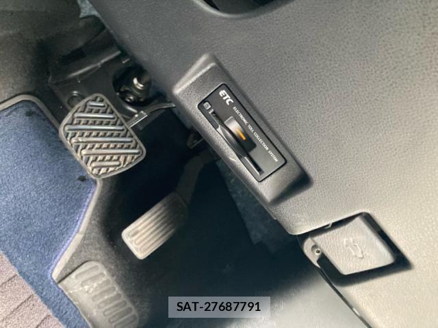 Nissan LEAF 2019-10 8849045-13