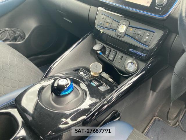 Nissan LEAF 2019-10 8849045-14