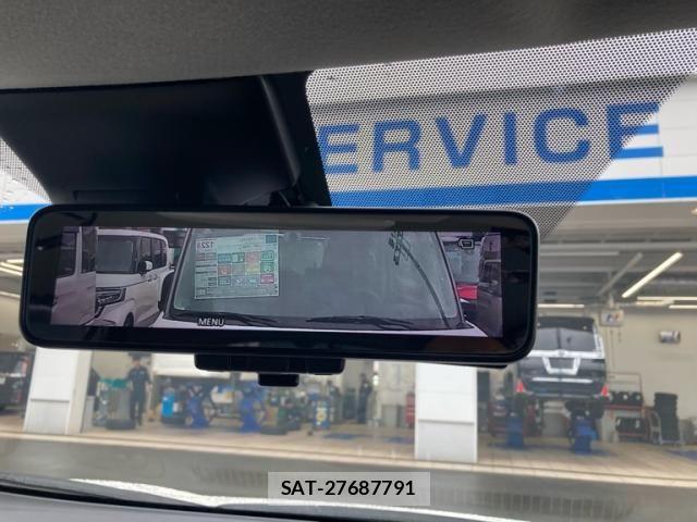 Nissan LEAF 2019-10 8849045-15