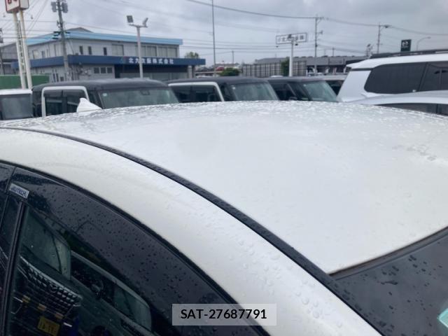 Nissan LEAF 2019-10 8849045-6