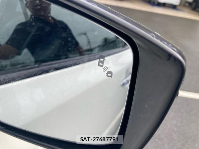 Nissan LEAF 2019-10 8849045-7