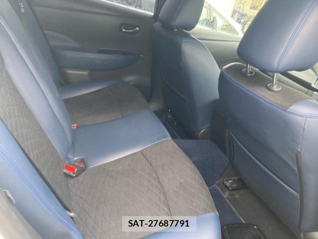 Nissan LEAF 2019-10 8849045-8