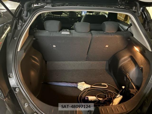 Nissan LEAF 2017-11 8849529-9