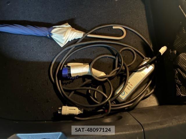 Nissan LEAF 2017-11 8849529-10