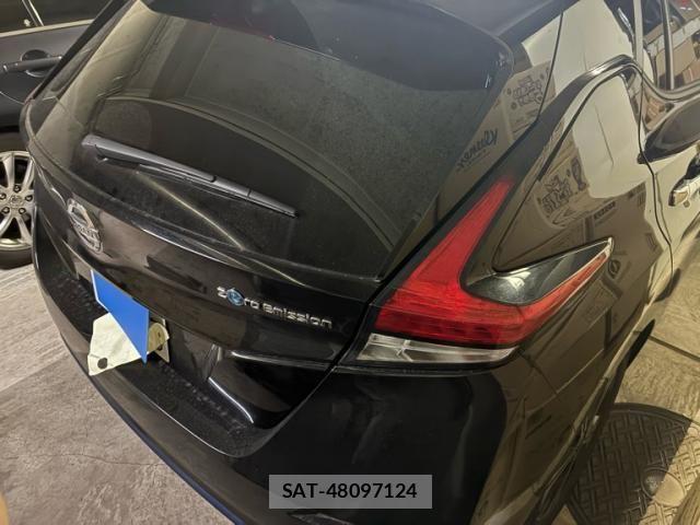 Nissan LEAF 2017-11 8849529-4
