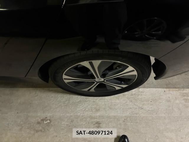 Nissan LEAF 2017-11 8849529-5