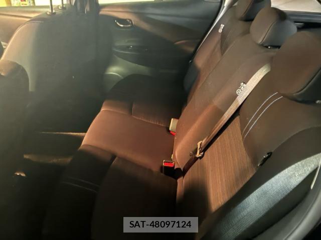 Nissan LEAF 2017-11 8849529-7