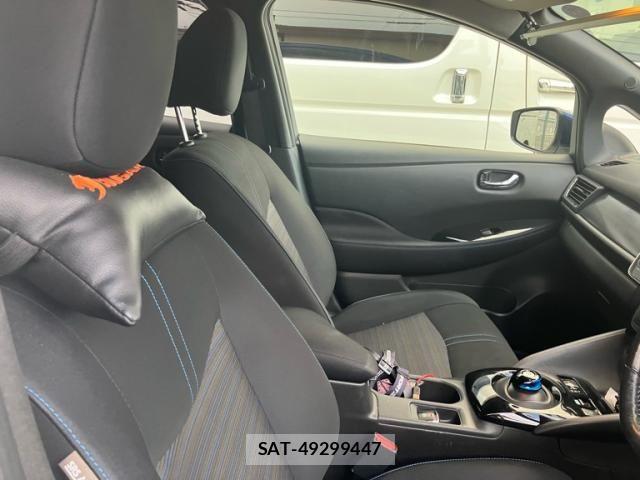 Nissan LEAF 2017-12 8849532-13