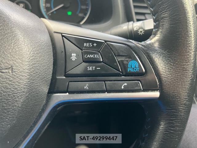 Nissan LEAF 2017-12 8849532-18