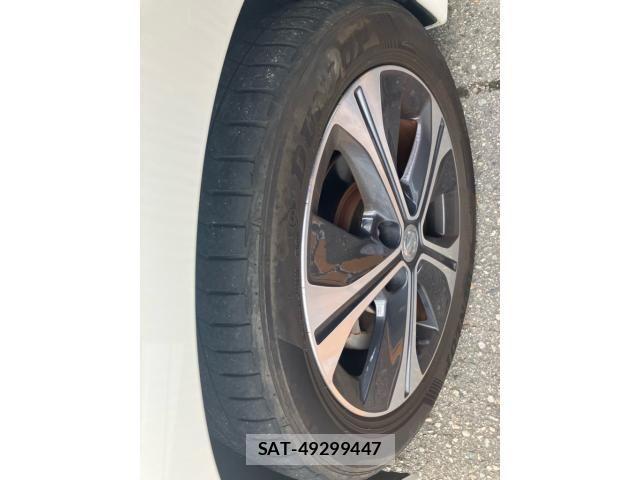Nissan LEAF 2017-12 8849532-6