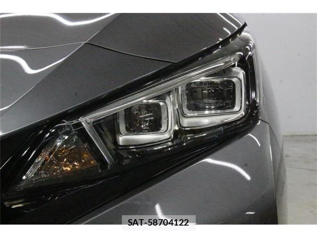 Nissan LEAF 2022-03 8871313-13