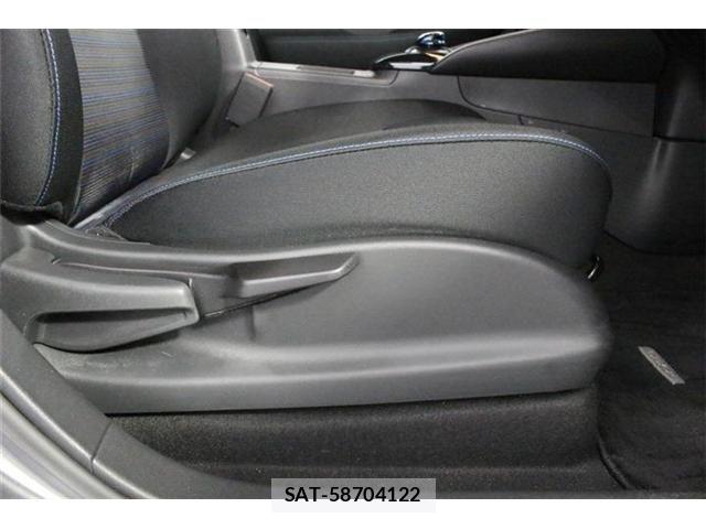 Nissan LEAF 2022-03 8871313-25
