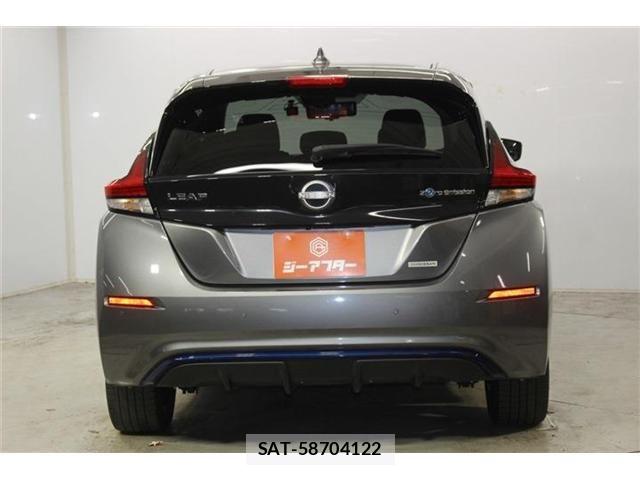 Nissan LEAF 2022-03 8871313-5