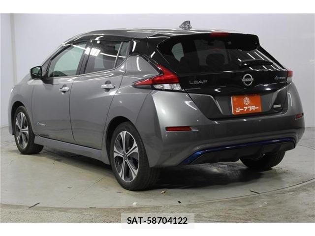 Nissan LEAF 2022-03 8871313-6