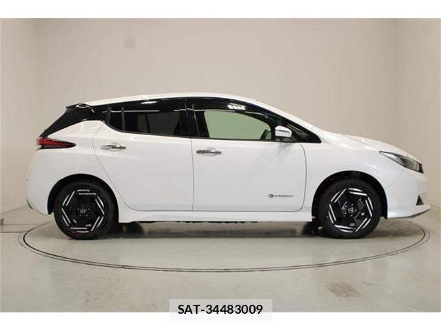 Nissan LEAF 2025-03 8871307-12