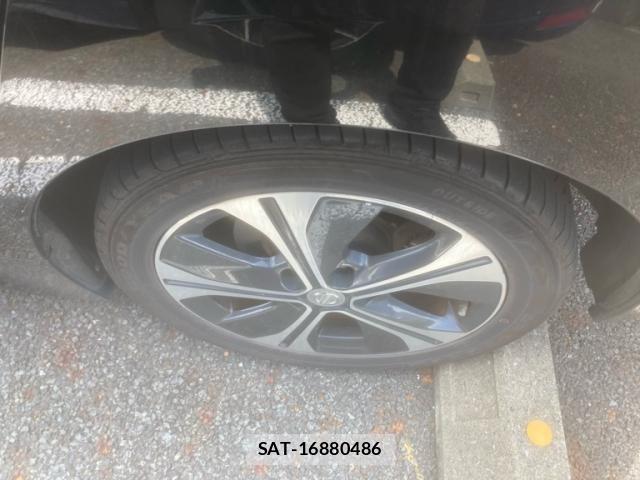 Nissan LEAF 2017-10 8871315-9