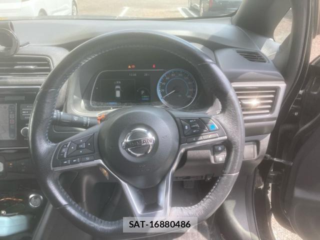 Nissan LEAF 2017-10 8871315-15