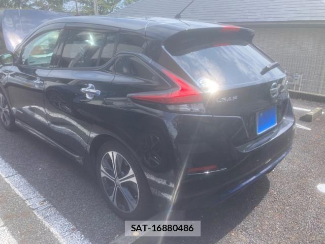 Nissan LEAF 2017-10 8871315-3