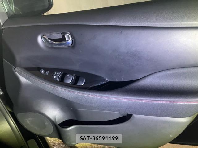 Nissan LEAF 2021-01 8871306-12