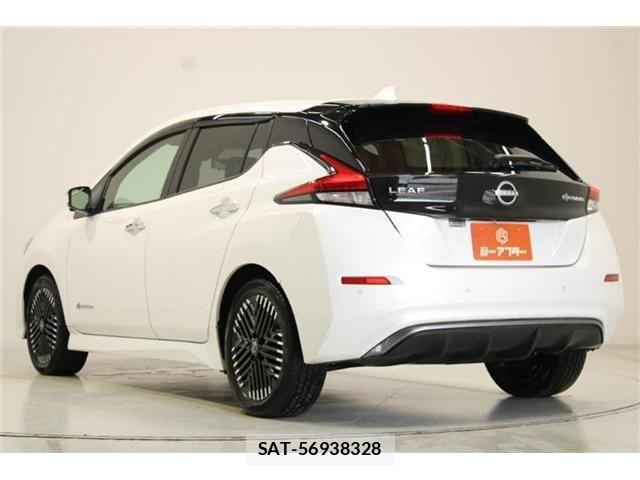 Nissan LEAF 2022-06 8871311-10