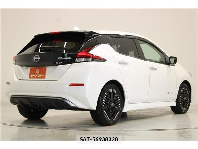 Nissan LEAF 2022-06 8871311-12
