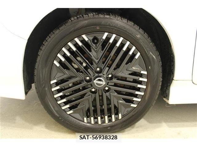 Nissan LEAF 2022-06 8871311-25