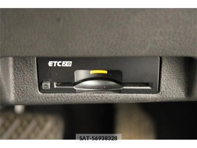 Nissan LEAF 2022-06 8871311-5