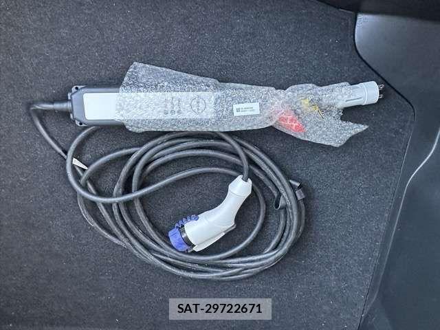 Nissan LEAF 2021-09 8871308-13