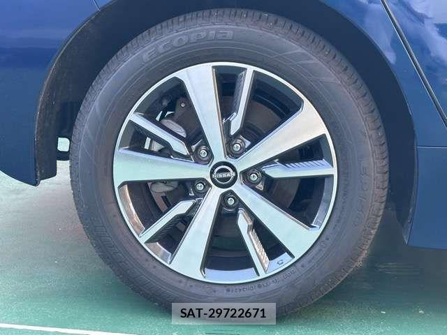 Nissan LEAF 2021-09 8871308-14