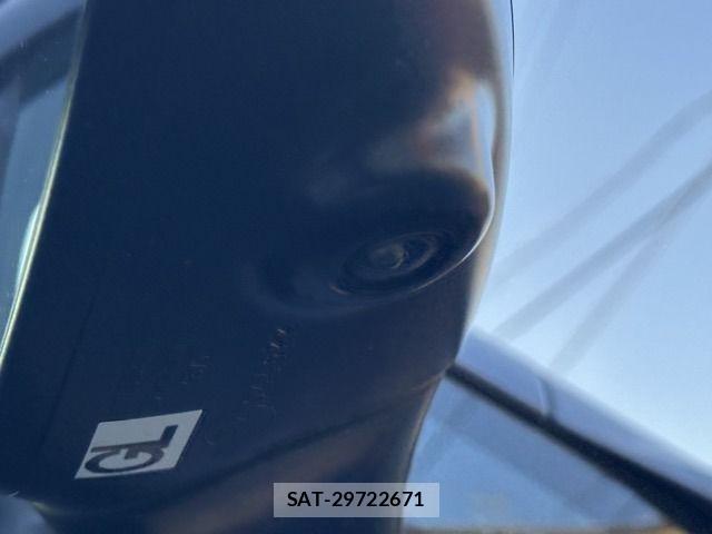 Nissan LEAF 2021-09 8871308-16