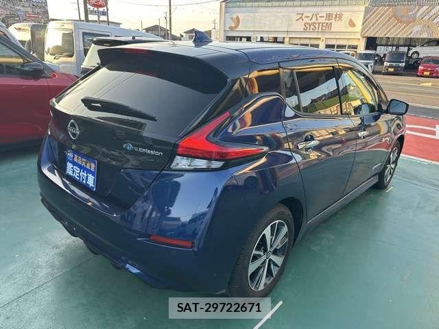 Nissan LEAF 2021-09 8871308-3