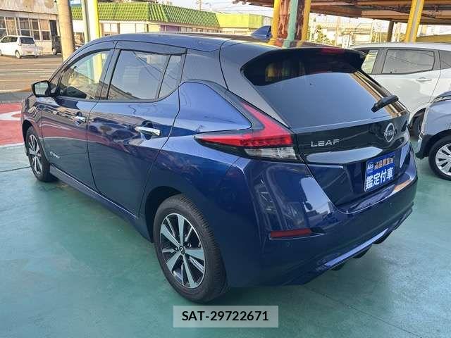 Nissan LEAF 2021-09 8871308-4