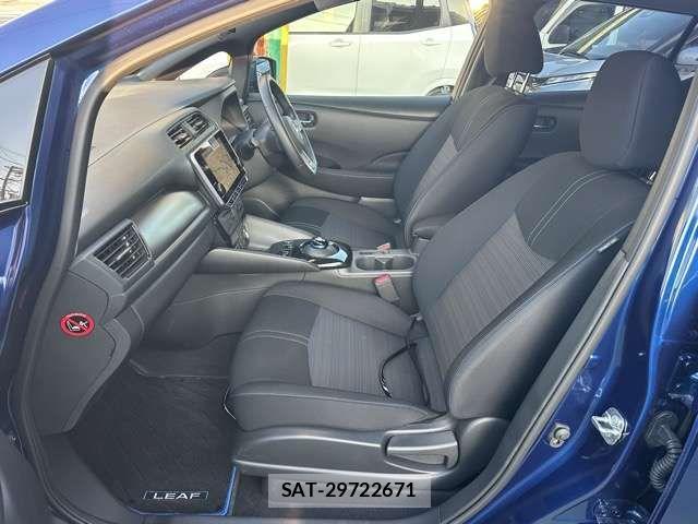 Nissan LEAF 2021-09 8871308-5