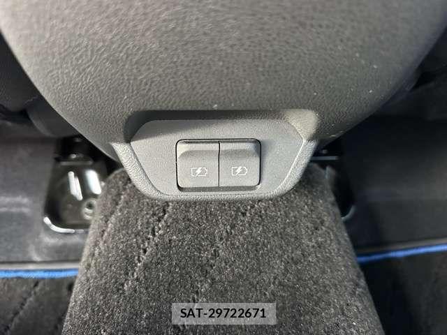 Nissan LEAF 2021-09 8871308-7